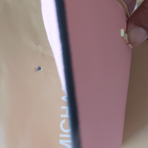 Michael Kors Large Zip Clutch Wristlet Genuine Lea - Picture 5 of 6